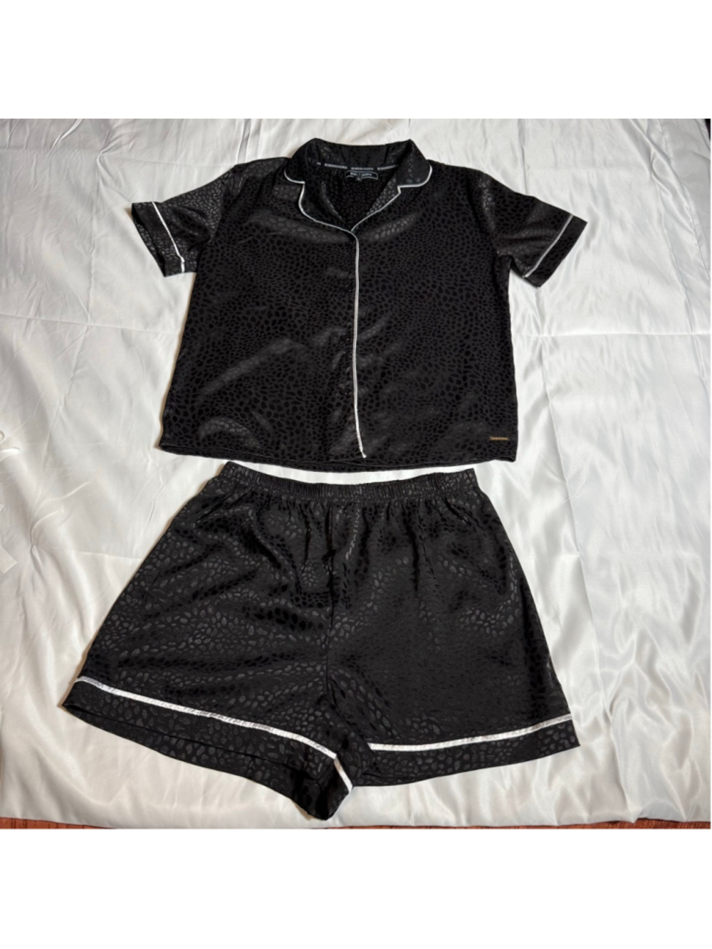 Women's BCBGMAXAZRIA Black Leopard Print Pajama Set M